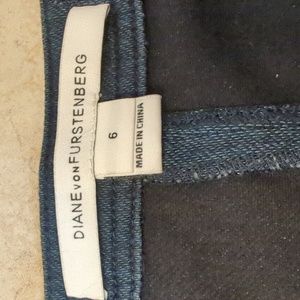 Diane von Furstenberg DVF skirt size. 6